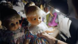 La clinique des poupées à Naples : Une passion, un savoir-faire