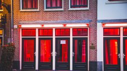 Prostitution en Europe : légaliser ou interdire ?