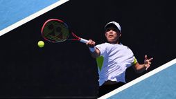 Ryo Tabata - Ziga Sesko