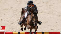 Cannes | Saut d'obstacles