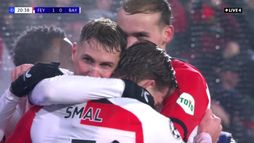 Le but de Santiago Giménez contre Bayern Munich (21')