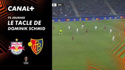 Le tacle de Dominik Schmid contre Salzbourg (33')