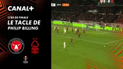 Le tacle de Philip Billing contre Nottingham (30')