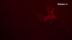 Nina Kraviz en concert aux Vieilles Charrues 2025