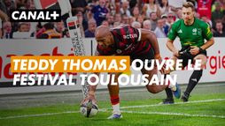 Teddy Thomas inscrit le premier essai de la rencontre sur une passe décisive d'Antoine Dupont