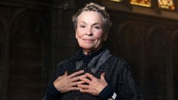 Laurie Anderson - Chapelle Sainte-Jeanne-dArc, Paris