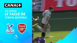 Le tacle de Tyrick Mitchell contre Arsenal (74')