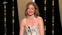 Renate Reinsve remporte le prix d'interprétation féminine - Cannes 2021