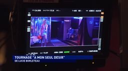 En coulisse