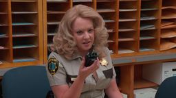 Reno 911 : La Traque de QAnon