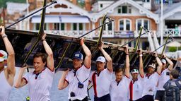 Huit à bord : Une histoire de l'aviron