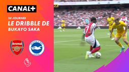 Le dribble de Bukayo Saka contre Brighton (2')