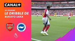 Le dribble de Bukayo Saka contre Brighton (11')