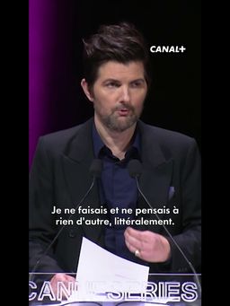 Adam Scott reçoit le CANAL+ Icon Award à CANNESERIES
