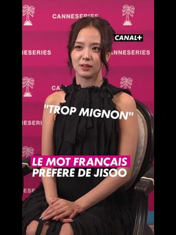 On a offert un croissant à Jisoo de Black Pink