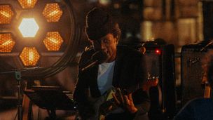 Keziah Jones sur le toit du Bazar de l'Hôtel de Ville