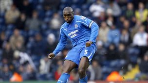 Sol Campbell : Le transfert controversé de Tottenham à Arsenal et ses succès