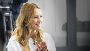 Spéciale avec Angèle