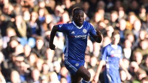 Victor Moses : du Nigeria à la Premier League, le parcours inspirant d'un champion