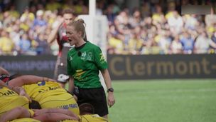 Hollie Davidson première femme arbitre au Top 14