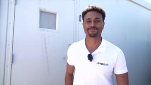 Portrait de paddock assistant réalisateur