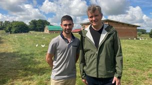 Arnaud Montebourg et les volailles de Bresse