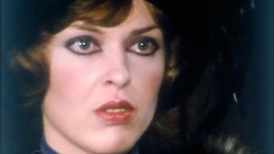 Les vivantes, 1914-1916