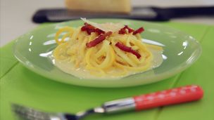 Spaghettis de courgette à la carbonara