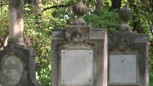 Les profanateurs du cimetière de Carpentras