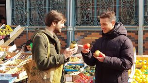 Produits en France, envoyés à l'étranger : qui se fait du blé avec nos aliments ?