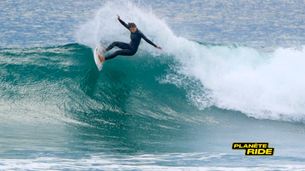 Juliette Lacome, jeune espoir du surf français