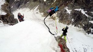 Pyrénaline : l'appel du vide / Jeff Hubard : légende vivante du bodyboard