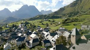 Les Pyrénées, terre d'histoire et de transhumance