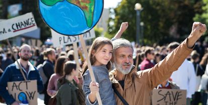 père et fille lors d'une manifestation