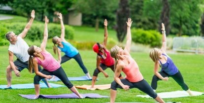 Cours de yoga en plein air