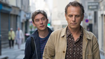 Un beau voyou - Trailer