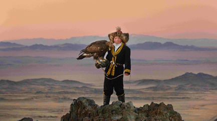 La jeune fille et son aigle - Trai