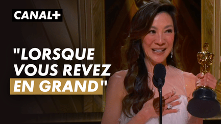 Michelle Yeoh couronnée par l'Oscar de la meilleure actrice