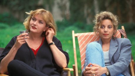 Dieu que les femmes sont amoureuses - Trailer