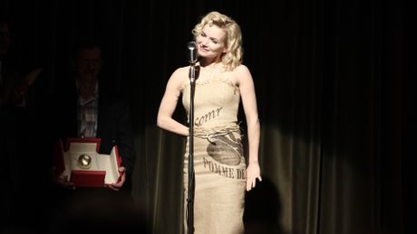 Poupoupidou - Trailer