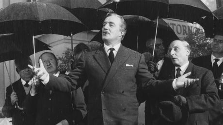 Amour et commérage - Trailer