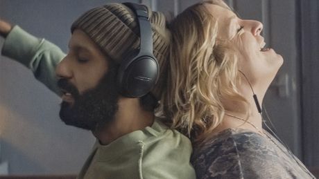 Ali et Ava - Trailer