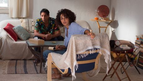 Un divan à Tunis - Trailer