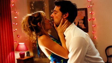 L'incruste, fallait pas le laisser entrer ! - Trailer