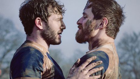 Dans la mêlée - Trailer