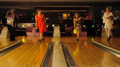 Bowling - Trailer
