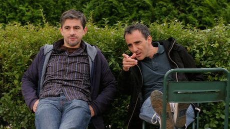 Bancs publics (Versailles rive droite) - Trailer
