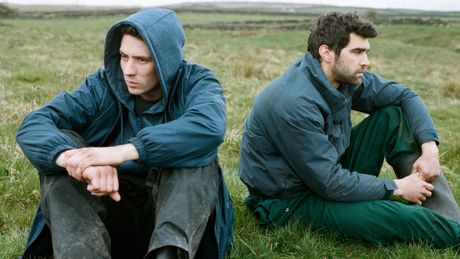 Seule la terre - Trailer