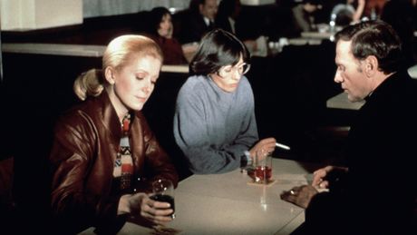 L'argent des autres - Trailer