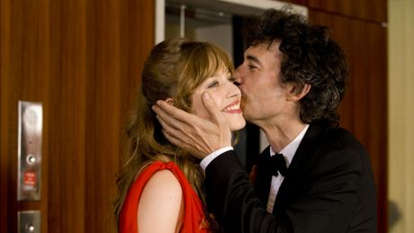 Des gens qui s'embrassent - Trailer